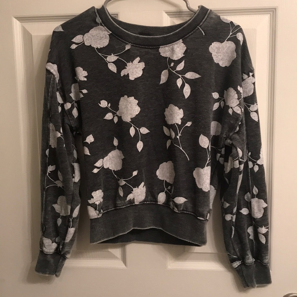 Crop sweater